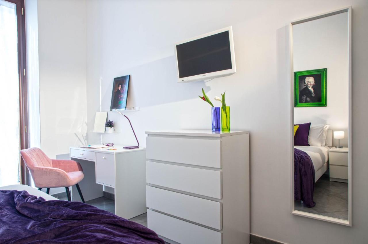 Ferdinando Arthouse Oversized Modern Apartment - By Gocce Team Neapol Exteriér fotografie